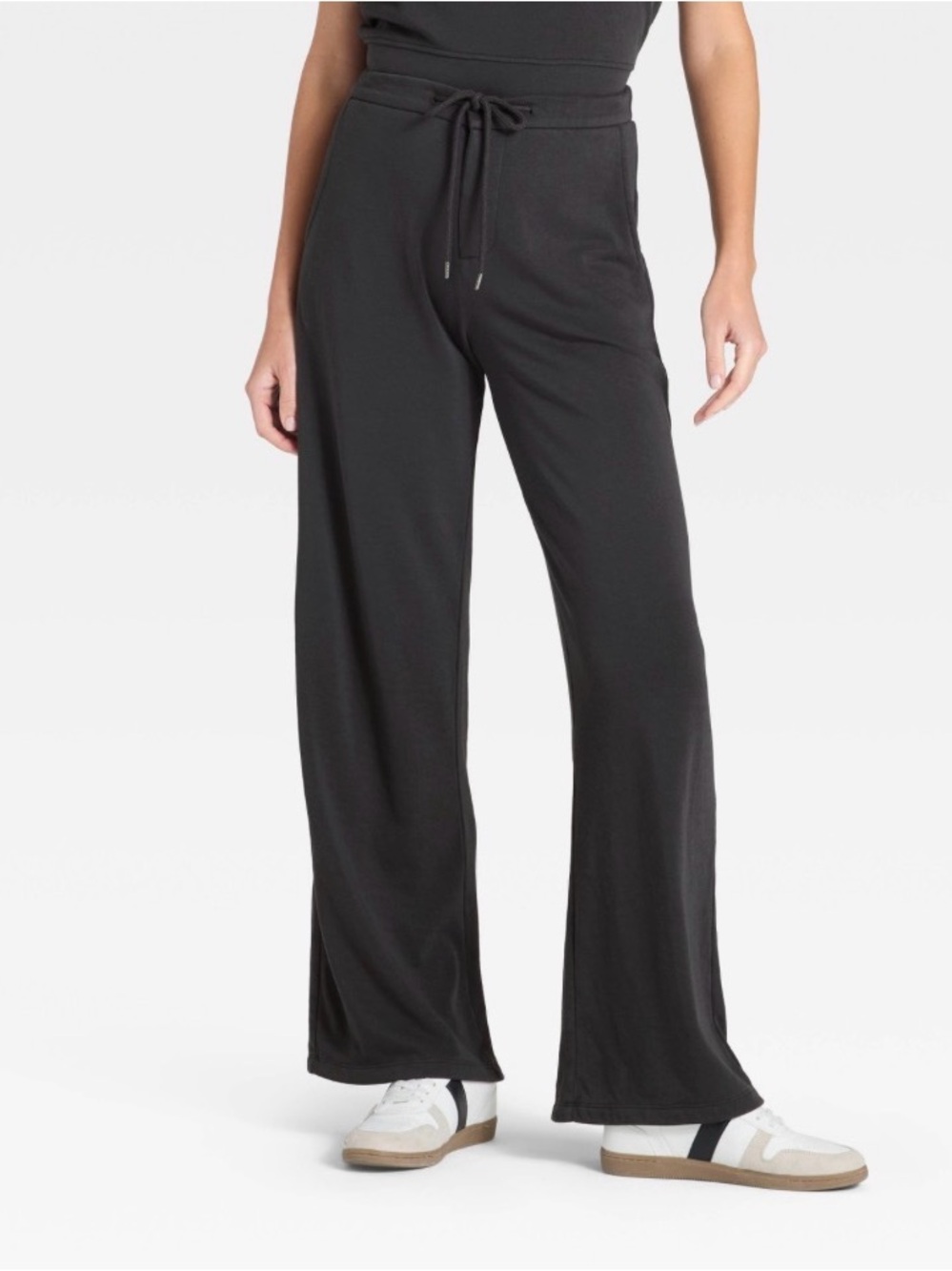 Universal Thread Women's High-Rise Fleece Wide Leg Sweatpants - medium